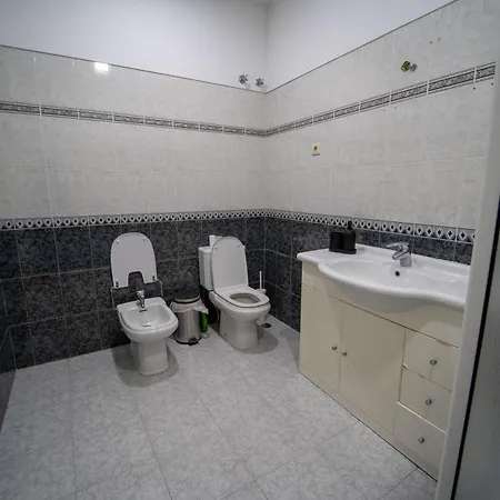 Проживание в семье On Calcada Do Combro, Location Лиссабон