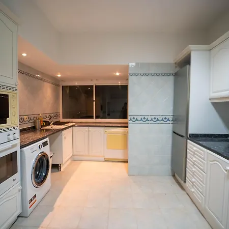 Homestay szállás On Calcada Do Combro, Location Lisboa