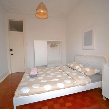 On Calcada Do Combro, Location Homestay szállás